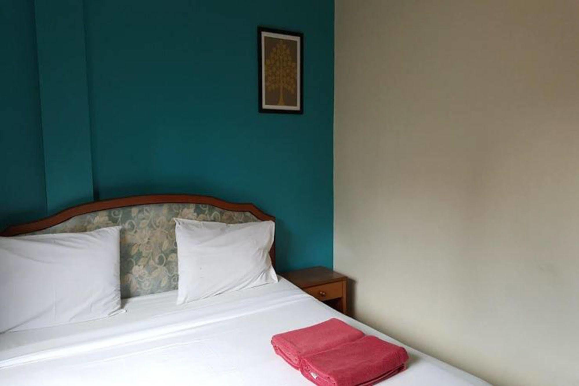Krabi Loma Hotel Экстерьер фото
