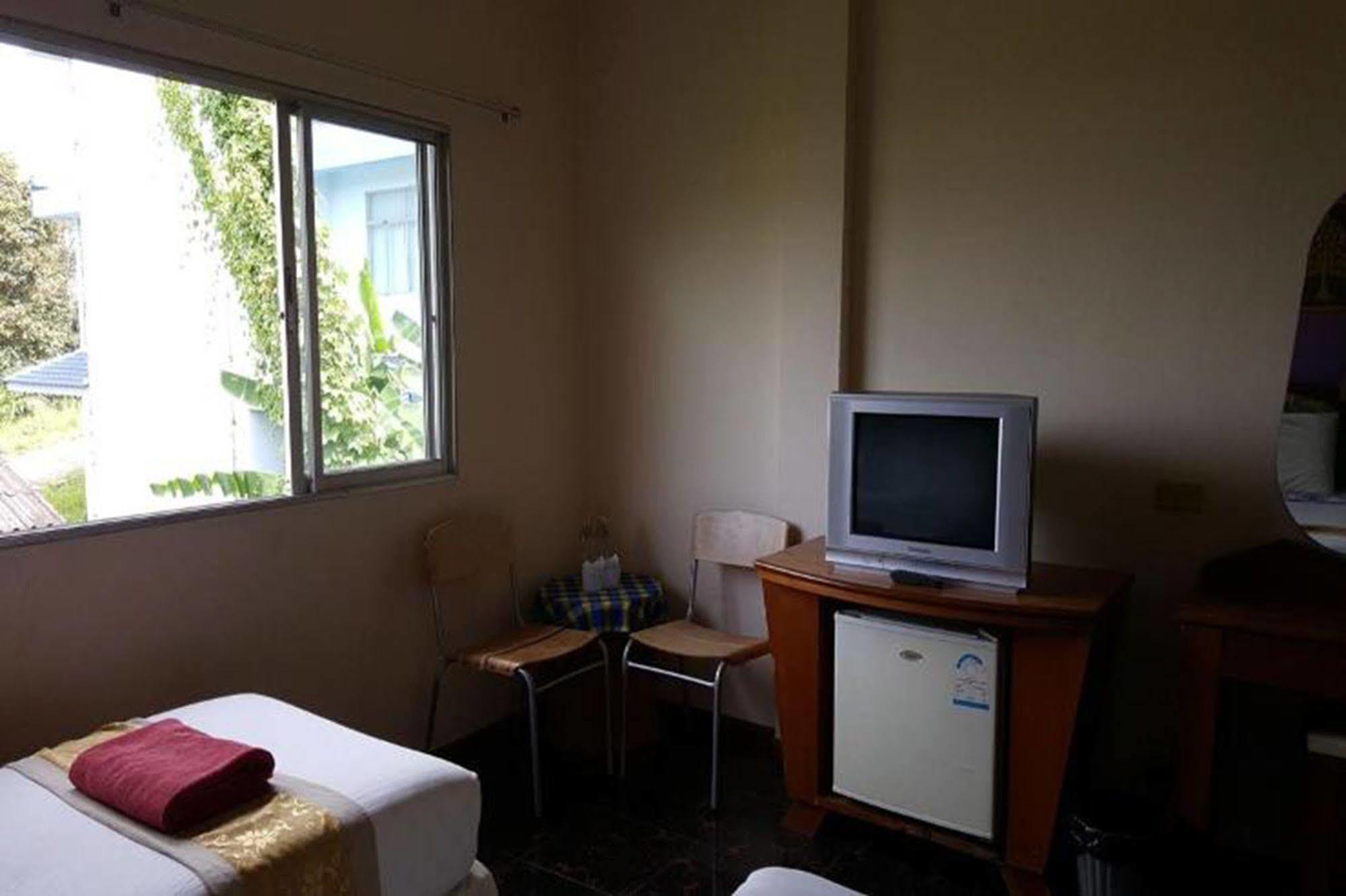 Krabi Loma Hotel Экстерьер фото